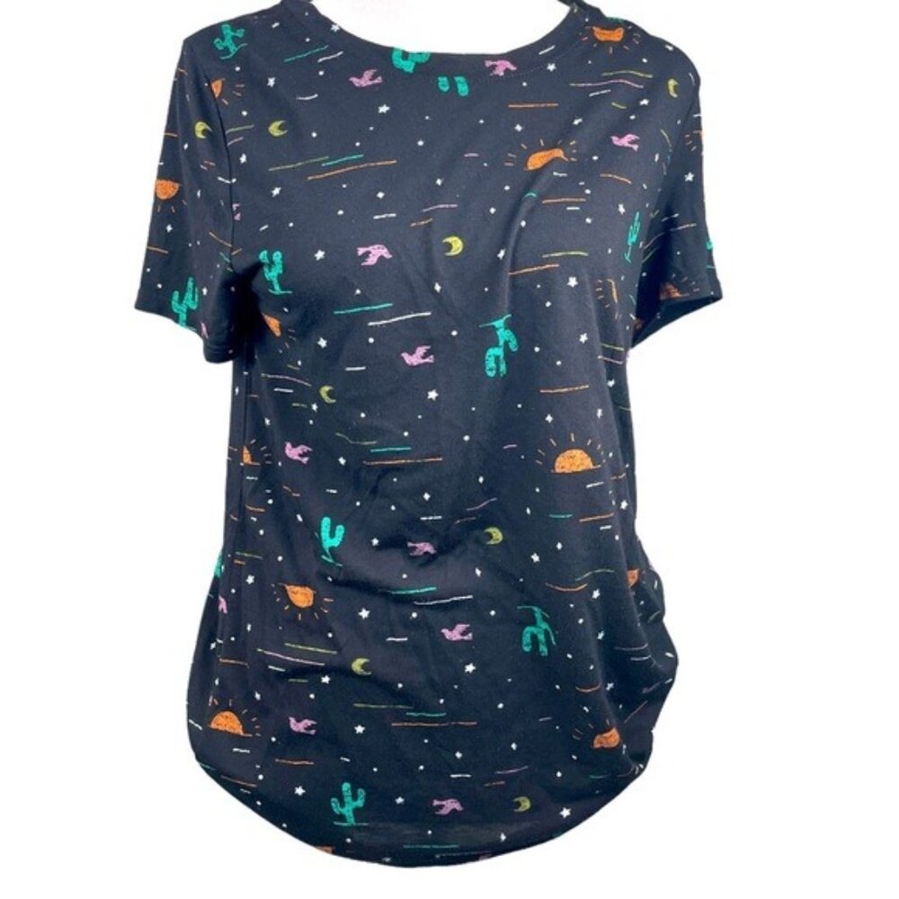 Modern Lux Woman graphic Tee desert scene size L